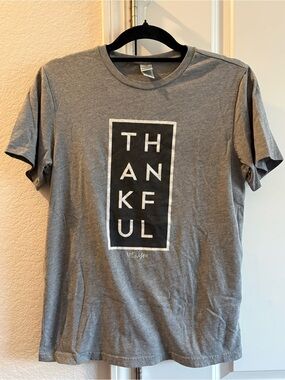 Kavio Gray Men's 'THANKFUL' Graphic Tee